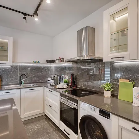 New! Stylish 2br Minutes Walk From Valletta By Sf Homes *